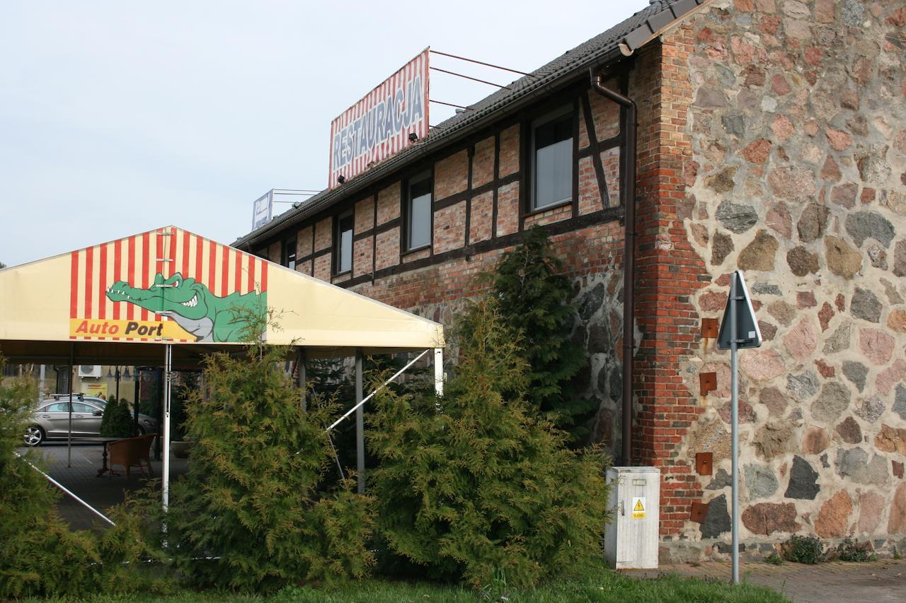 Auto Port Przytoczna Acomodação com café da manhã Nowa Niedrzwica Exterior foto